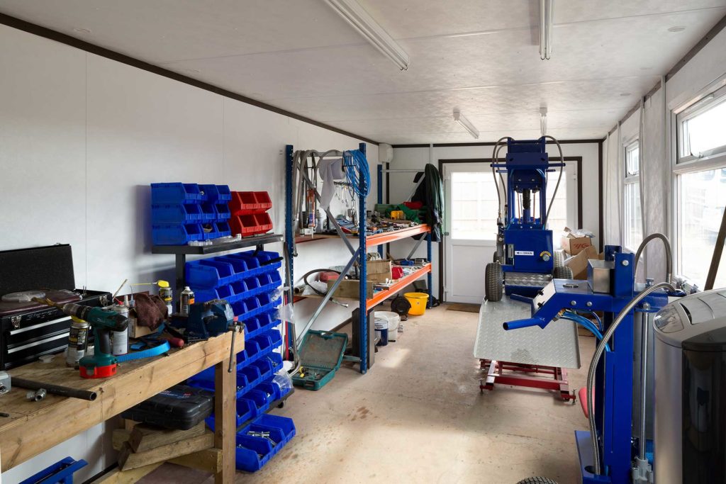 Equipment in jackleg cabin